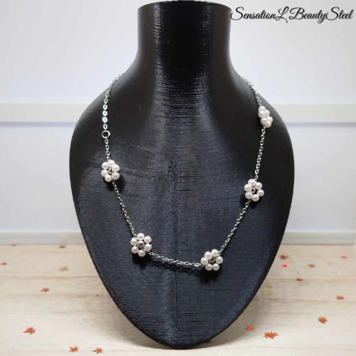 Collier Fleurs Perlées Blanches